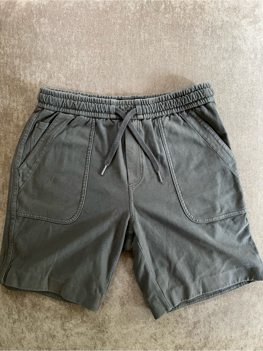 Athleta gray farallon Drawstring Pocket Athletic Shorts